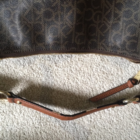 Calvin Klein purse - Picture 6 of 8